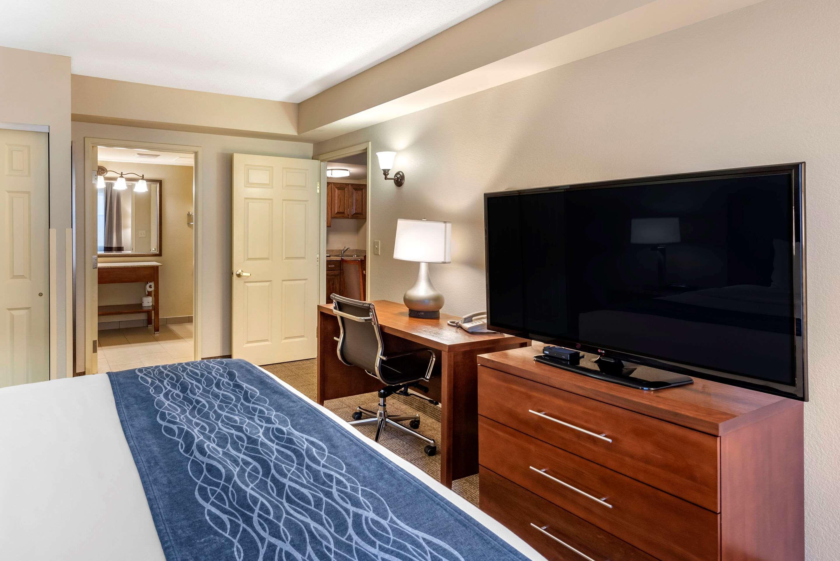 Comfort Inn & Suites Virginia Beach - Norfolk Airport מראה חיצוני תמונה