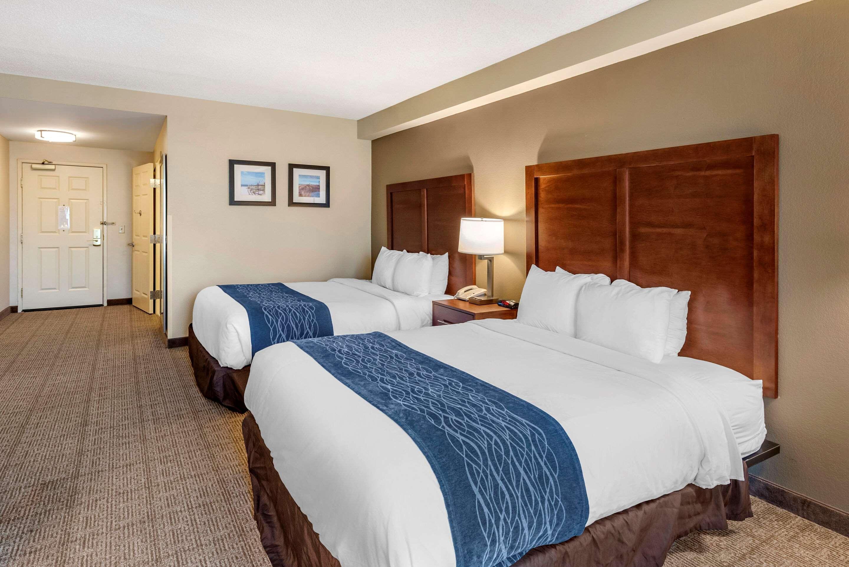 Comfort Inn & Suites Virginia Beach - Norfolk Airport מראה חיצוני תמונה