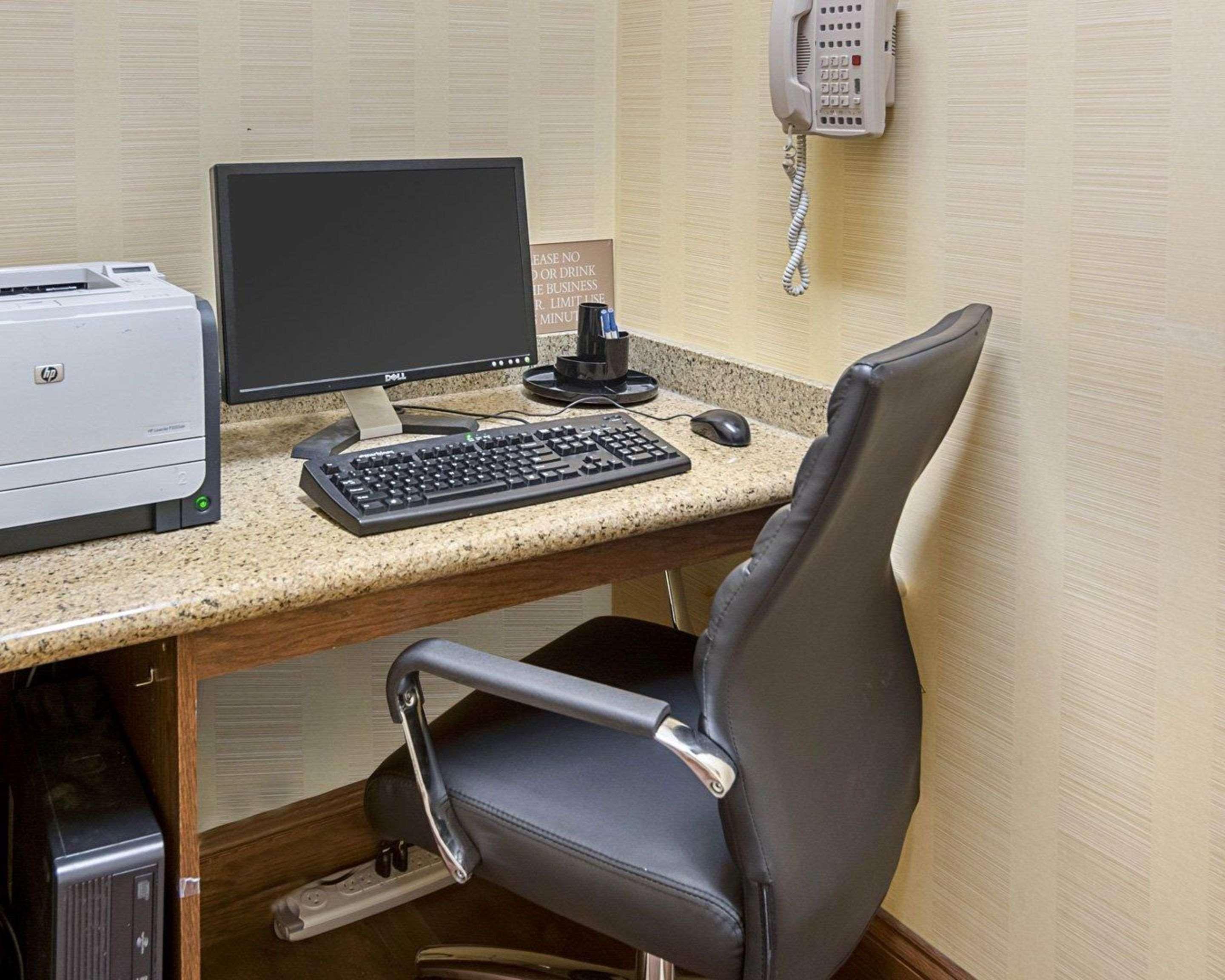 Comfort Inn & Suites Virginia Beach - Norfolk Airport מראה חיצוני תמונה