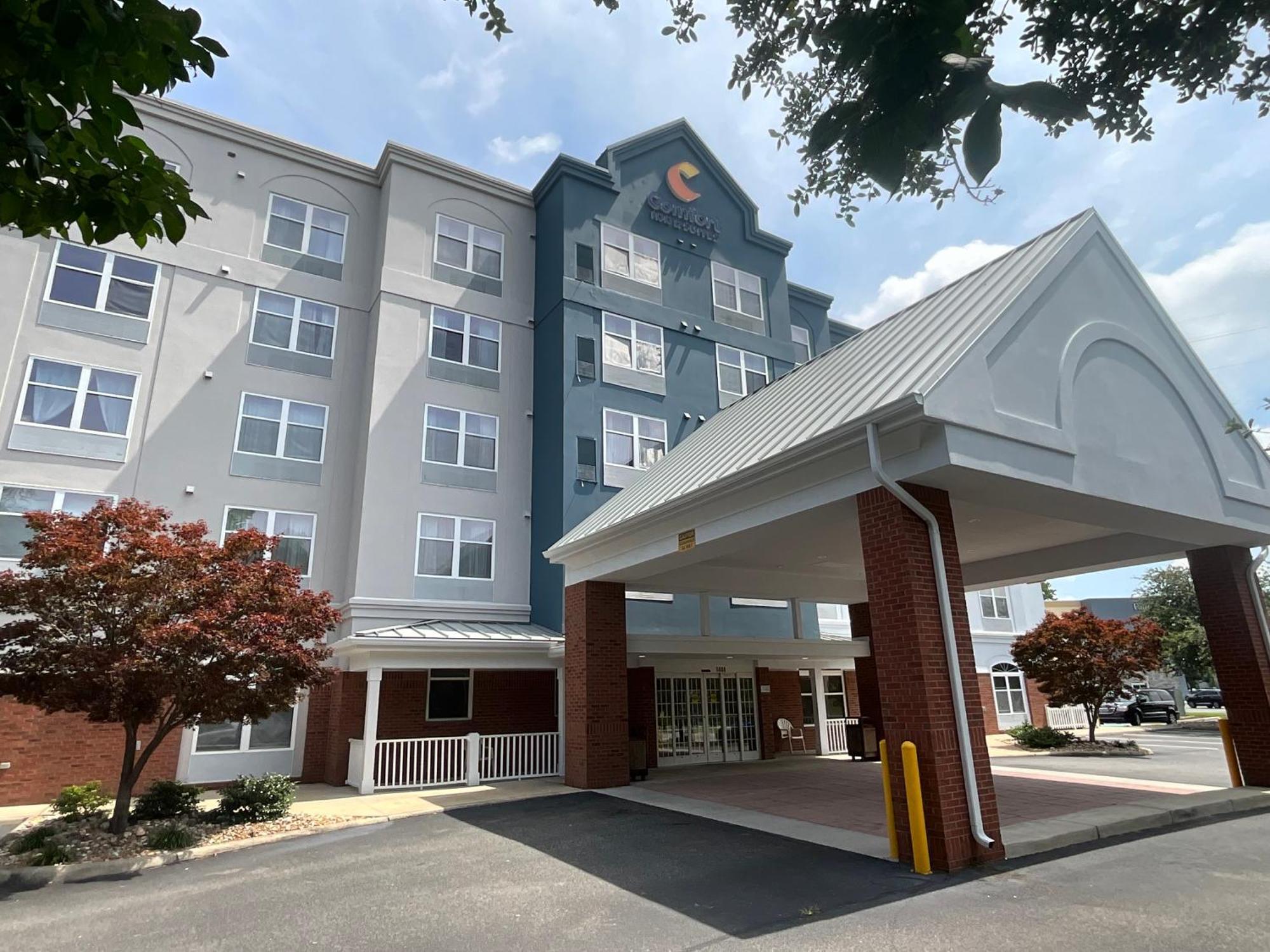 Comfort Inn & Suites Virginia Beach - Norfolk Airport מראה חיצוני תמונה